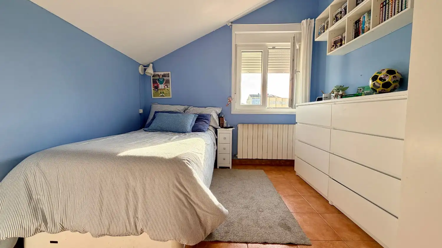 Dormitori de Casa o xalet en venda en Mugardos amb Calefacció, Terrassa i Traster