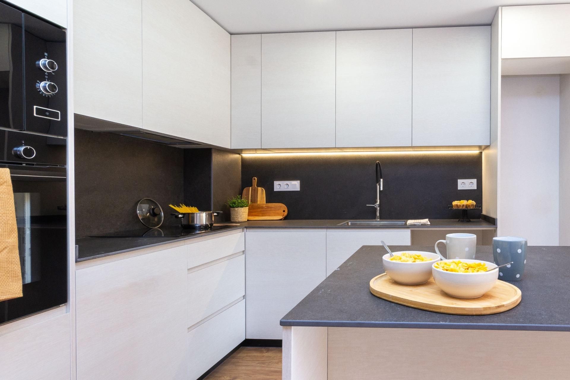 Cuina de Casa o xalet en venda en Barberà del Vallès amb Aire condicionat, Calefacció i Terrassa