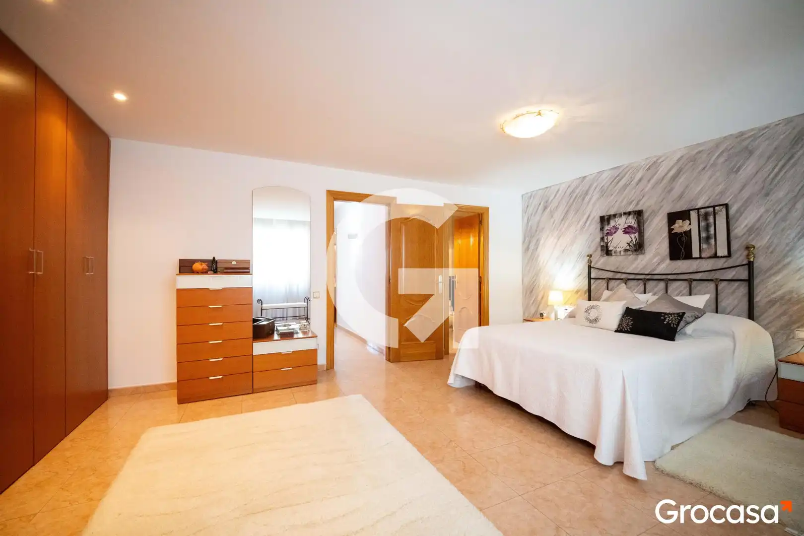 Habitación de Casa adosada en venta en Mataró con Aire acondicionado, Calefacción y Jardín privado