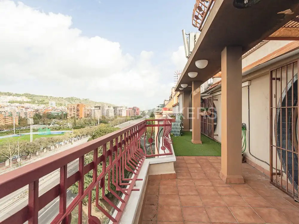 Terrasse von Dachboden zum Verkauf in Barcelona mit Klimaanlage, Heizung und Terrasse