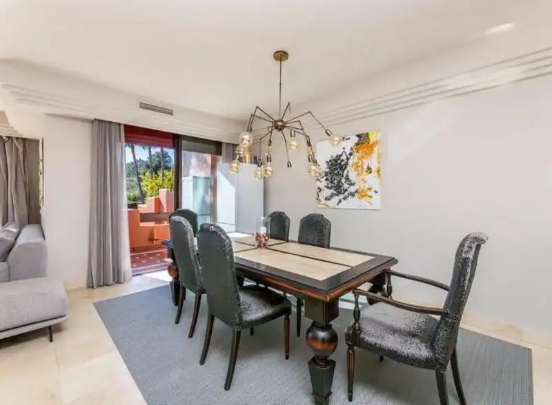 Apartament amb terrassa en venda a Nueva Andalucía, imagen 5