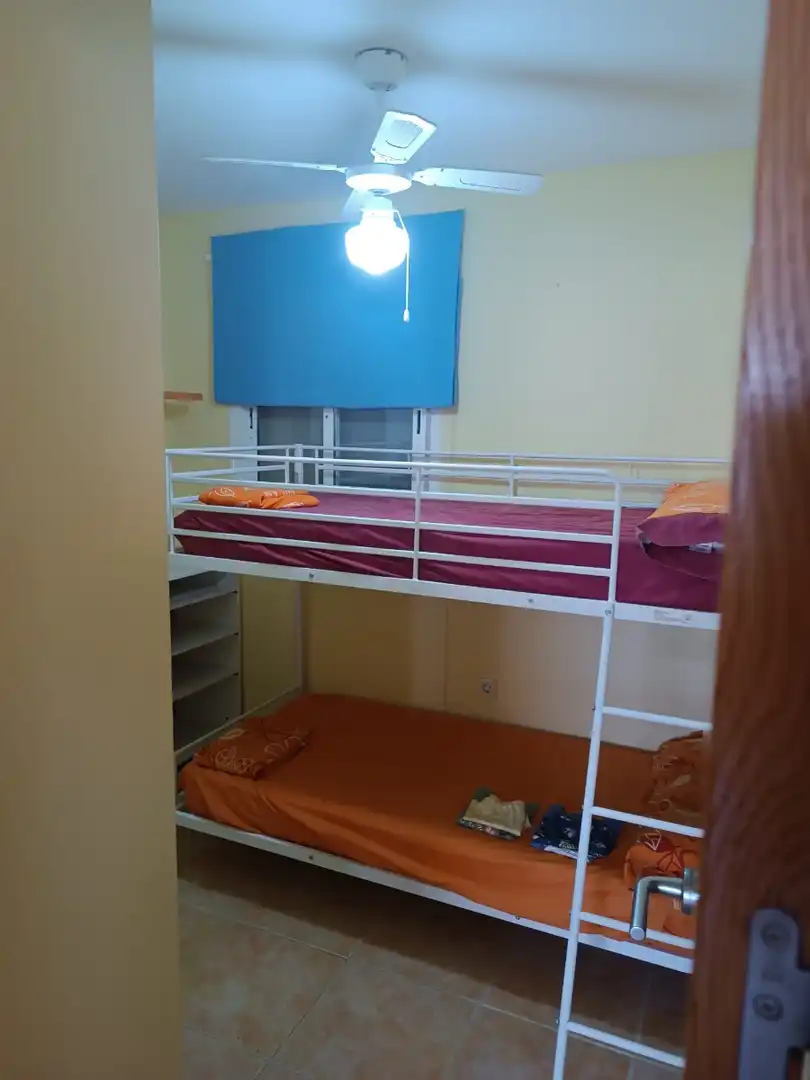 Dormitori de Apartament de lloguer en La Manga del Mar Menor amb Aire condicionat, Calefacció i Terrassa