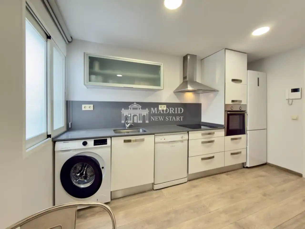 Cocina de Apartamento de alquiler en Madrid con Aire acondicionado, Calefacción y Parquet