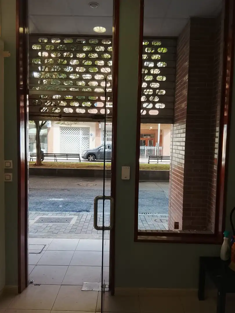 Business premises for sale in Calle Juanín de Mieres, imagen 2