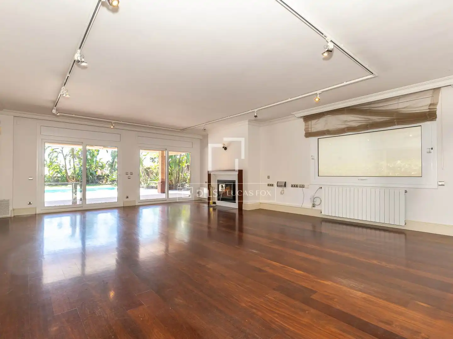 Sala d'estar de Casa o xalet en venda en Sant Just Desvern amb Aire condicionat, Calefacció i Jardí privat