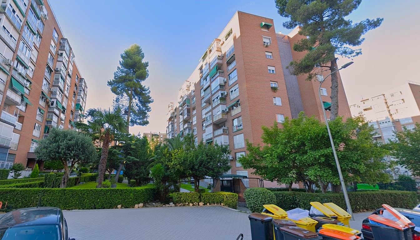 Exterior view of Flat for sale in  Madrid Capital  with Terrace