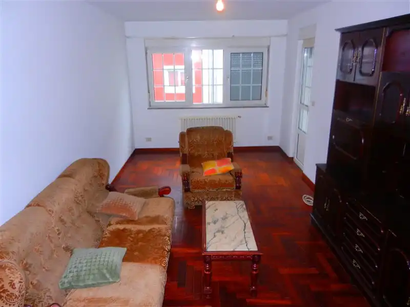 Sala d'estar de Pis de lloguer en Lugo amb Calefacció, Terrassa i Moblat