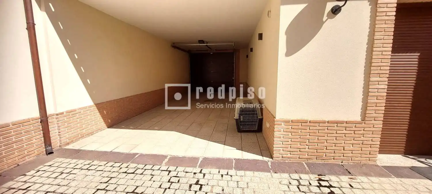 Parking of Houses for sale in Malpica de Tajo  with Air Conditioner, Heating and Storage room