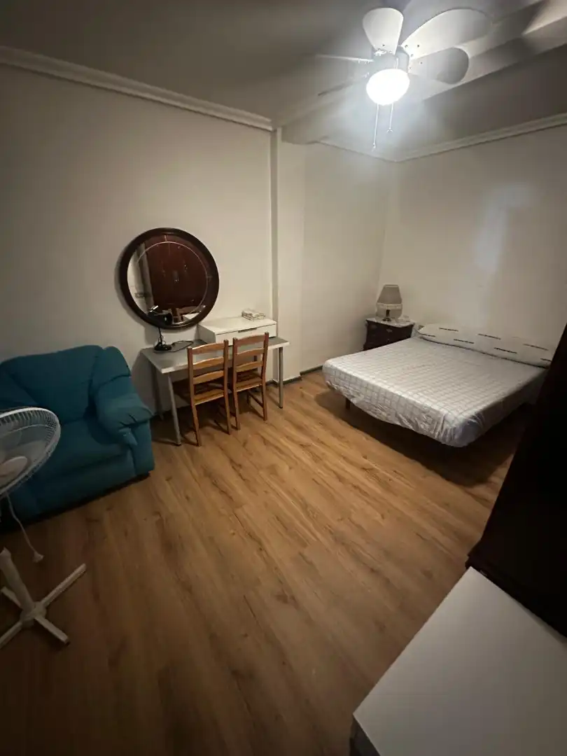 Habitación de Ático en venta en Jaén con Aire acondicionado, Amueblado y Balcón
