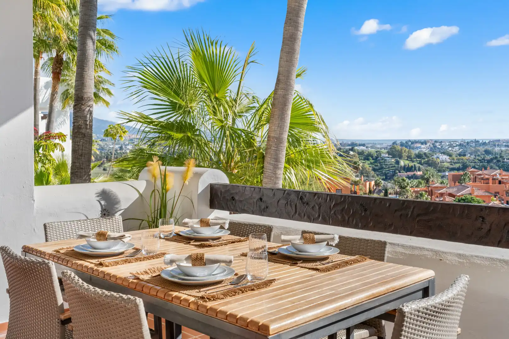 Terrasse von Wohnungen zur Miete in Benahavís mit Klimaanlage, Terrasse und Schwimmbad