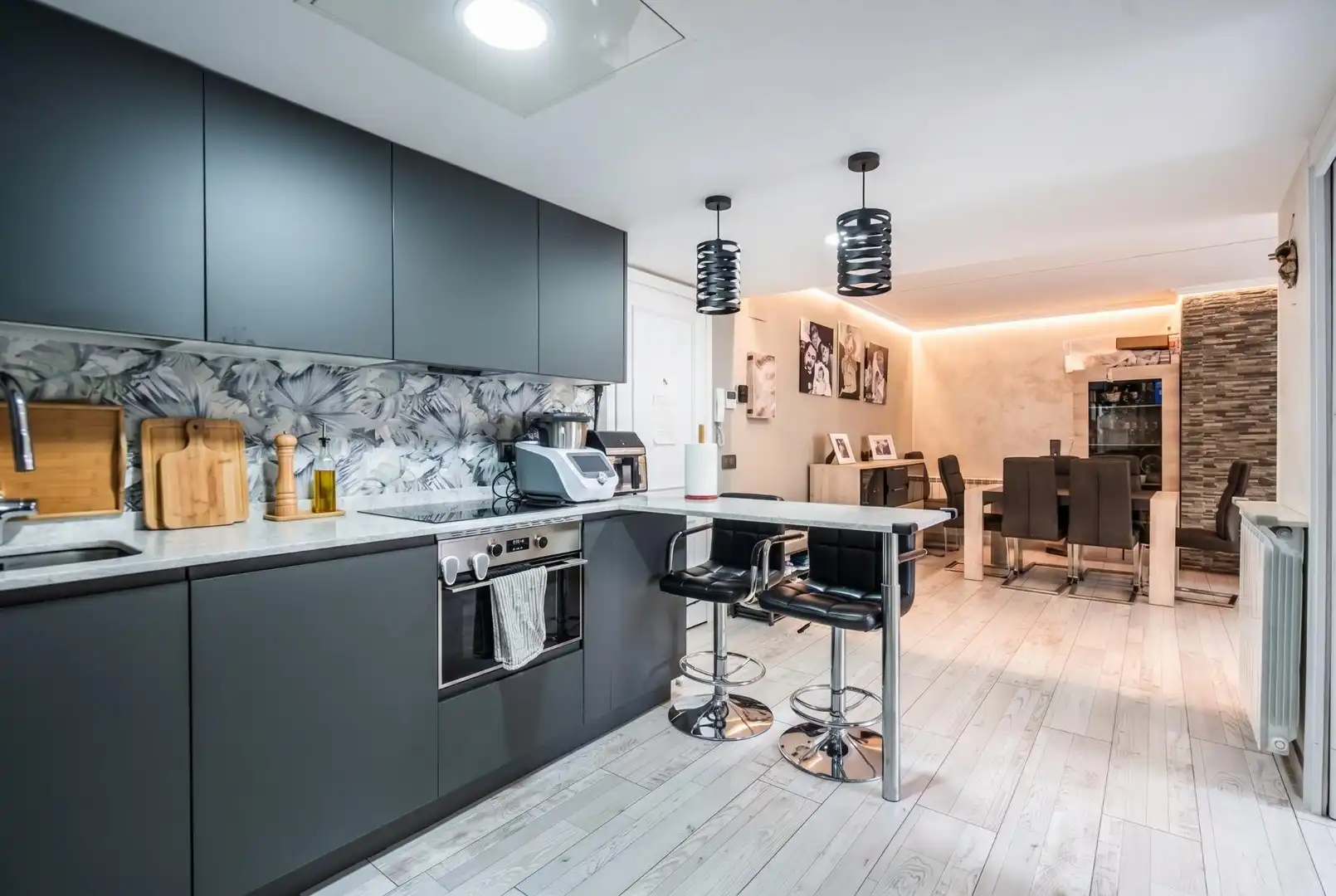 Cocina de Planta baja en venta en Las Rozas de Madrid con Aire acondicionado, Calefacción y Jardín privado