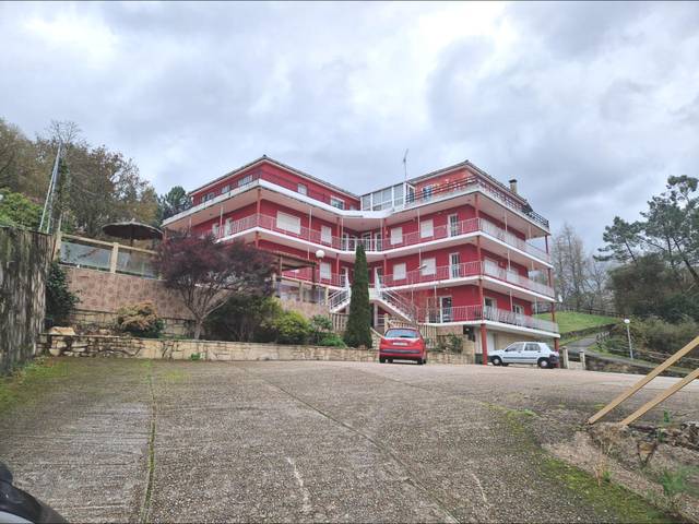 Edificio en Alquiler en Outes