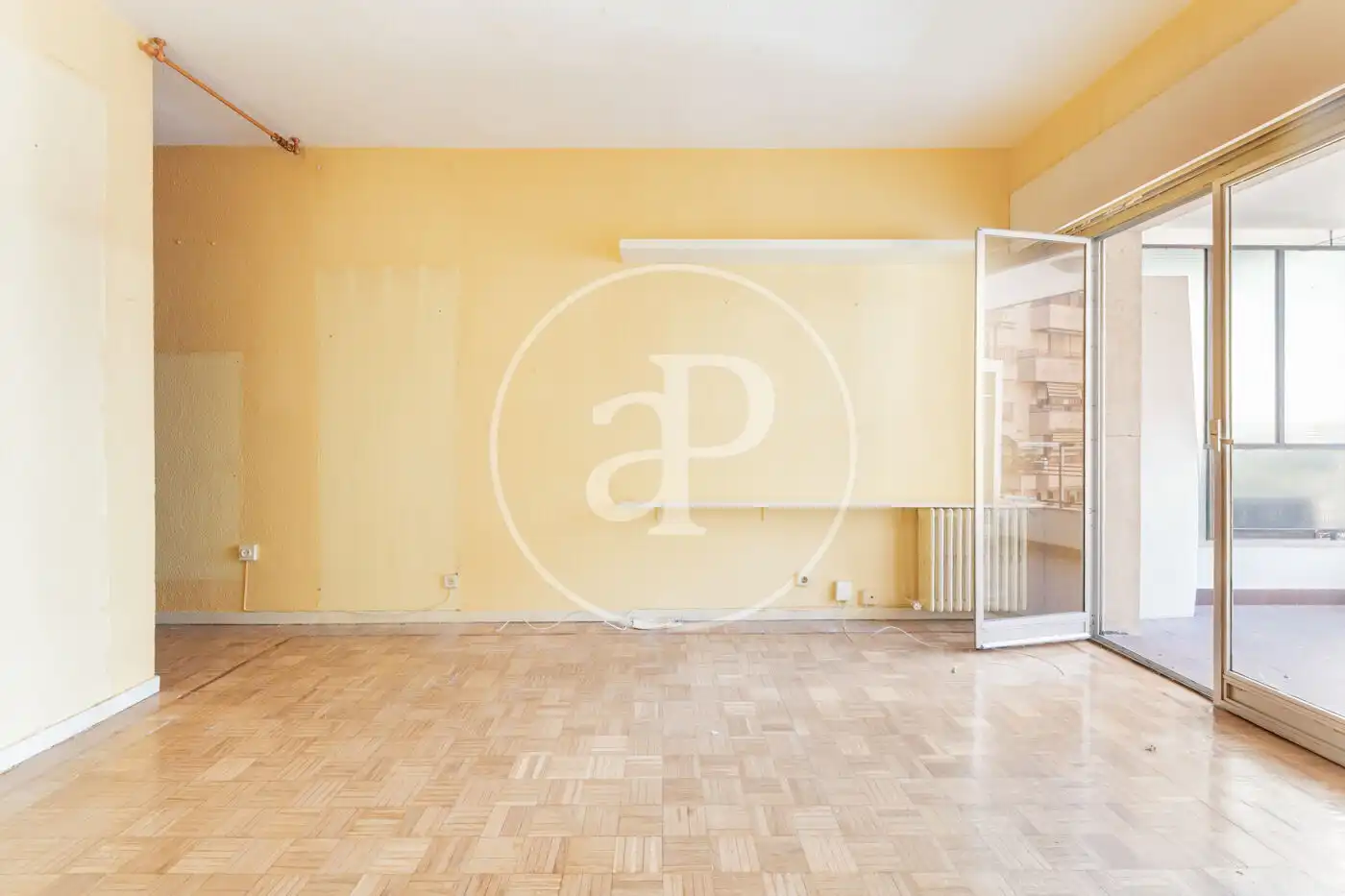 Sala de estar de Piso en venta en Madrid con Calefacción, Terraza y Balcón
