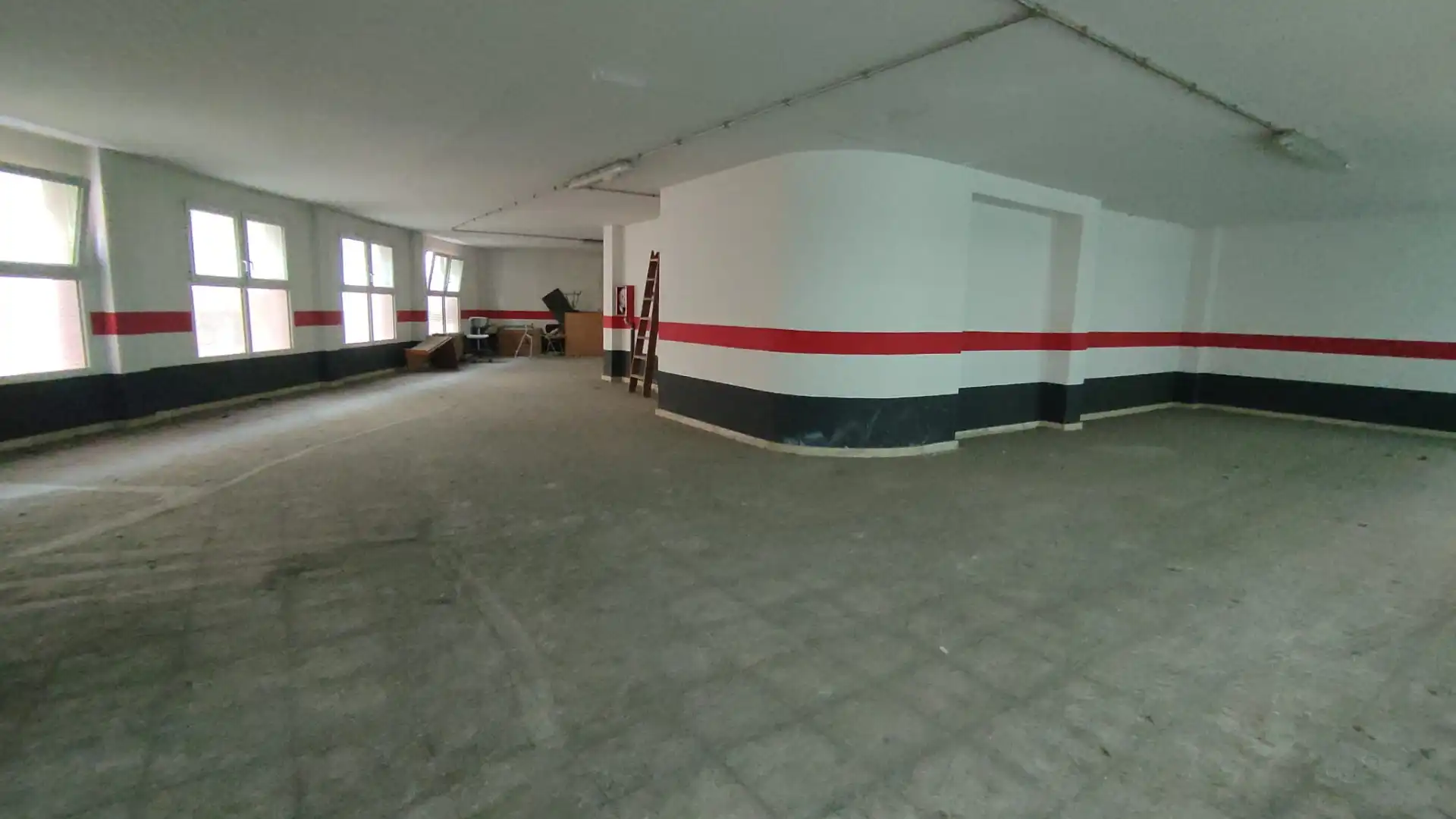 Einzelparkplatz mit Aufzug zum Verkauf in Calle Azafranal 27, imagen 5