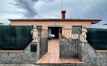 Exterior view of House or chalet for sale in Santa Coloma de Farners  with Terrace