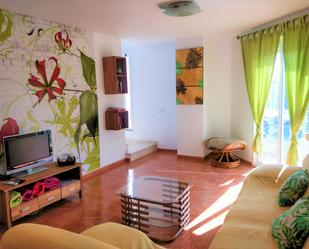 Sala d'estar de Casa adosada en venda en Anna amb Balcó