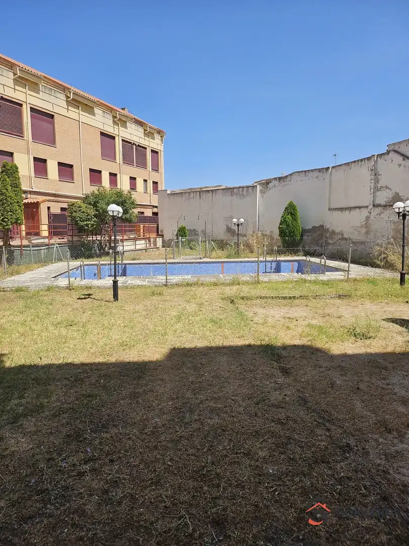 Piscina de Piso en venta en Alameda de la Sagra con Aire acondicionado, Calefacción y Trastero