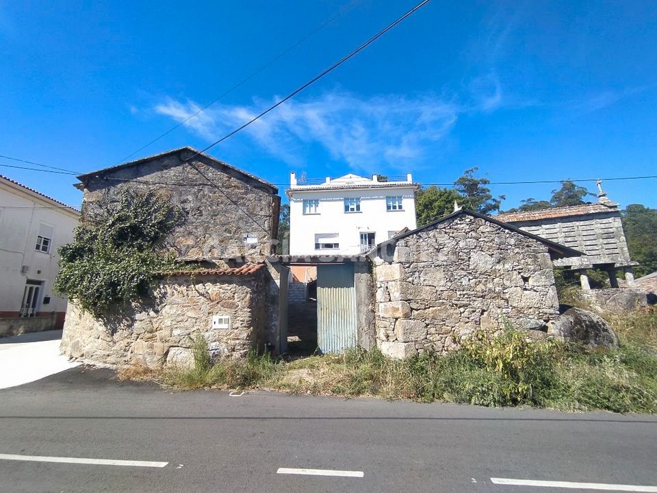 Exterior view of House or chalet for sale in Boiro