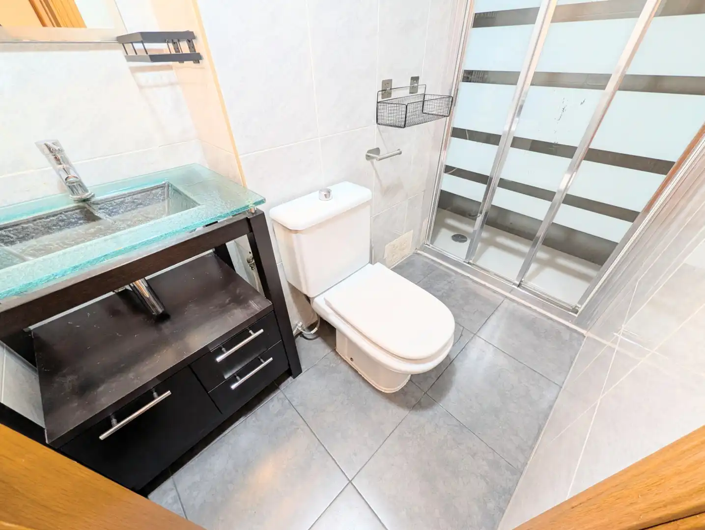 Bathroom of Flat for sale in Salut - Lloreda