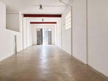 Business premises for sale in Centre
