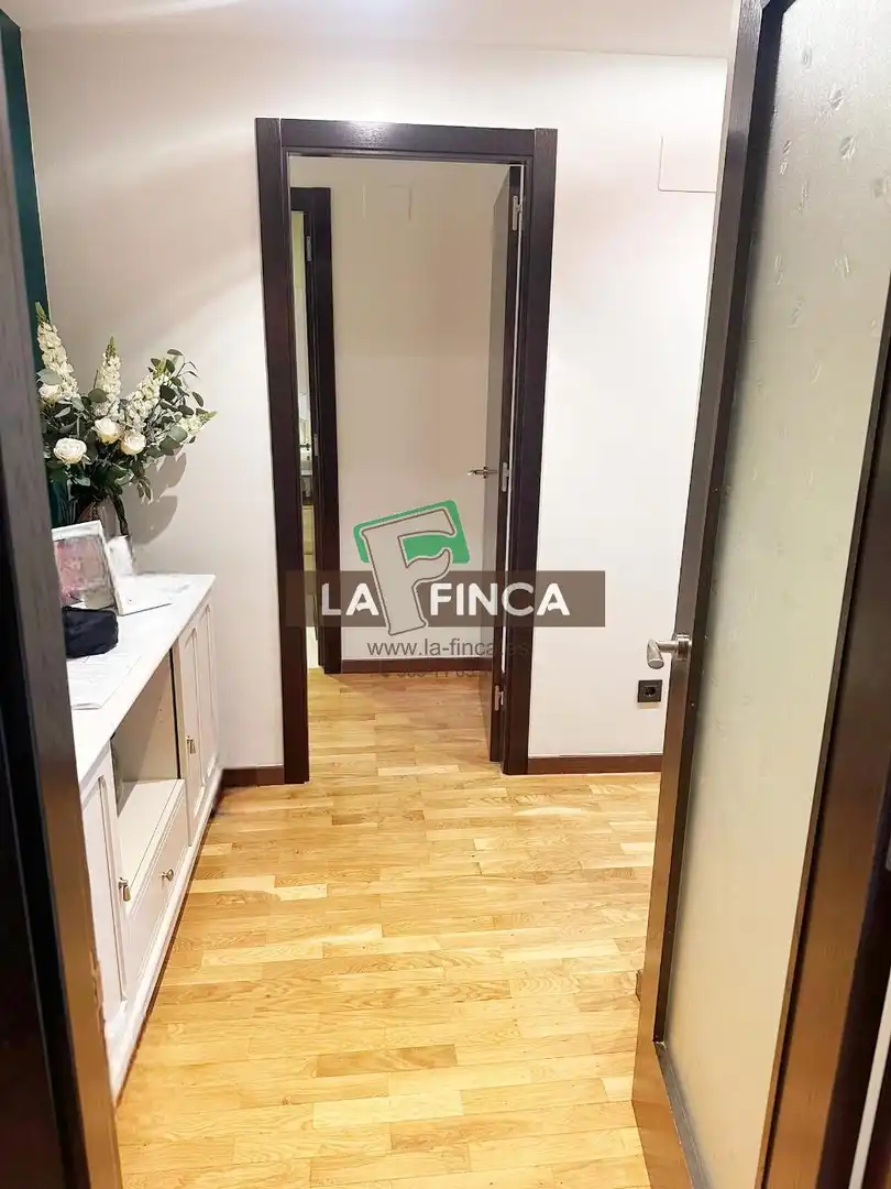Pis en venda en Oviedo  amb Calefacció, Parquet i Traster