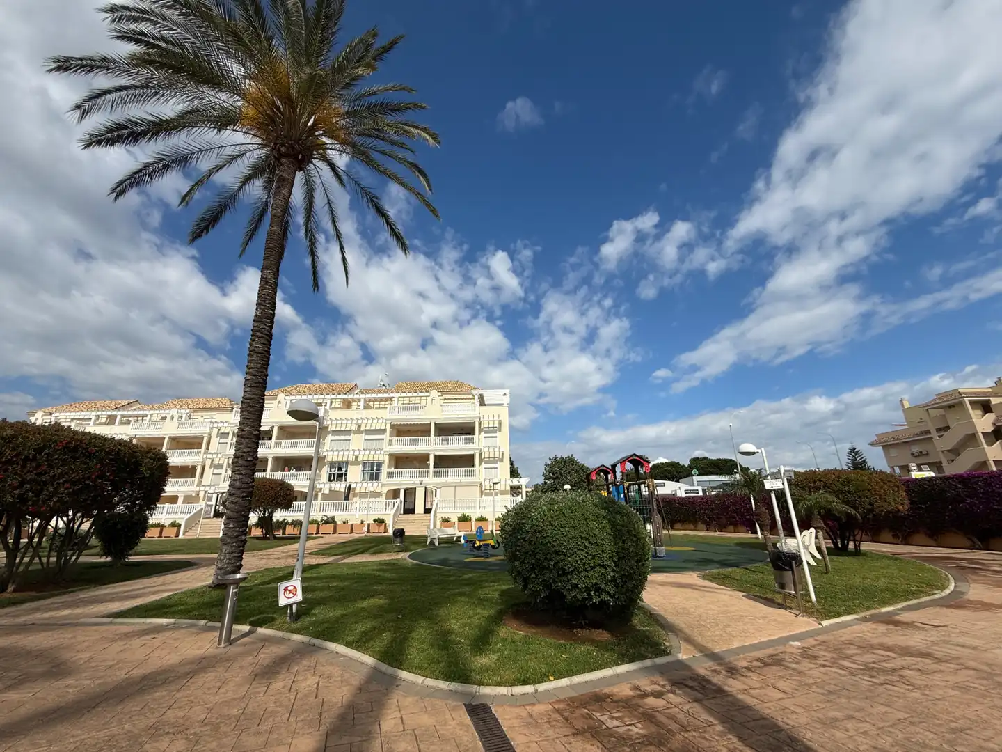 Vista exterior de Apartament en venda en Dénia amb Aire condicionat, Calefacció i Terrassa