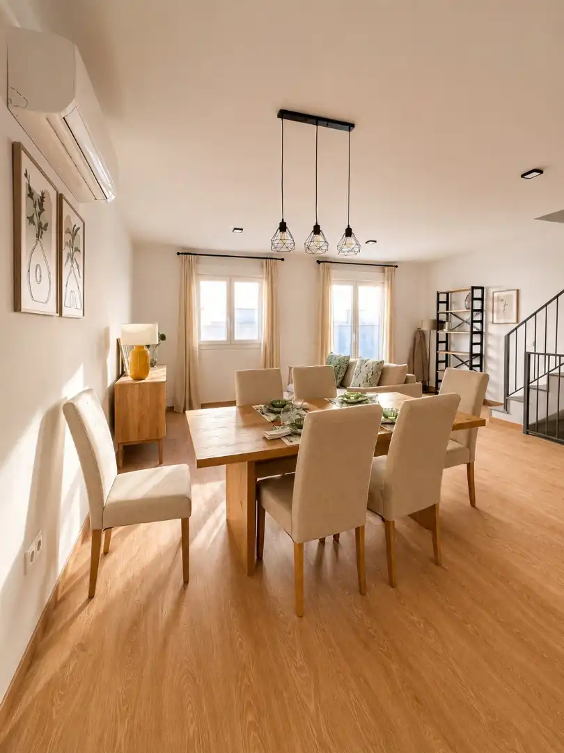 Comedor de Casa adosada en venta en Coria del Río con Aire acondicionado, Jardín privado y Terraza