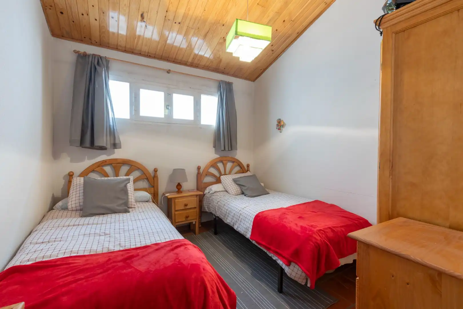 Habitación de Casa o chalet en venta en Sierra Nevada con Calefacción, Trastero y Amueblado