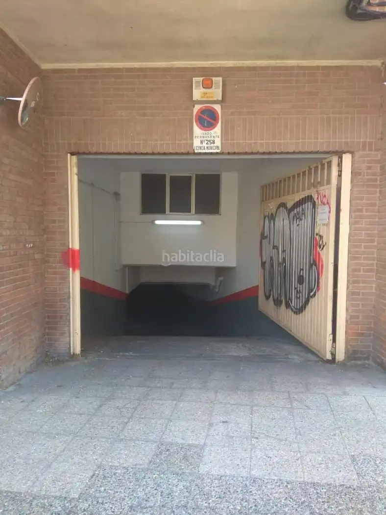 Individual en venda a Calle Emperador 34