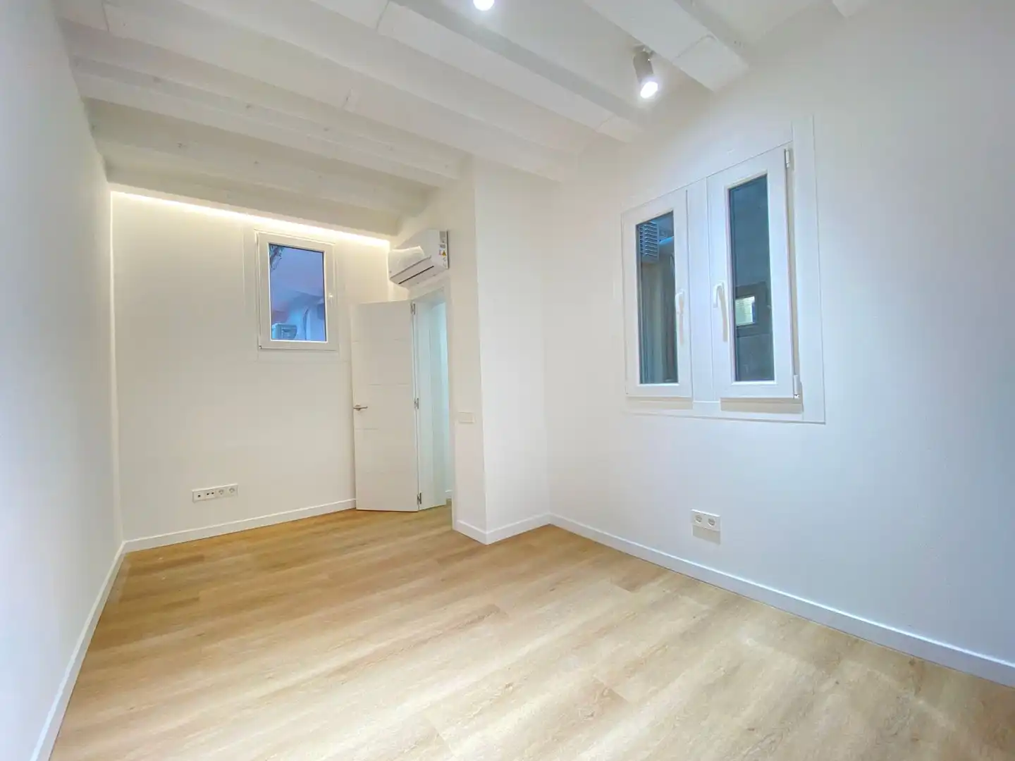 Habitación de Piso en venta en Barcelona con Aire acondicionado, Calefacción y Parquet