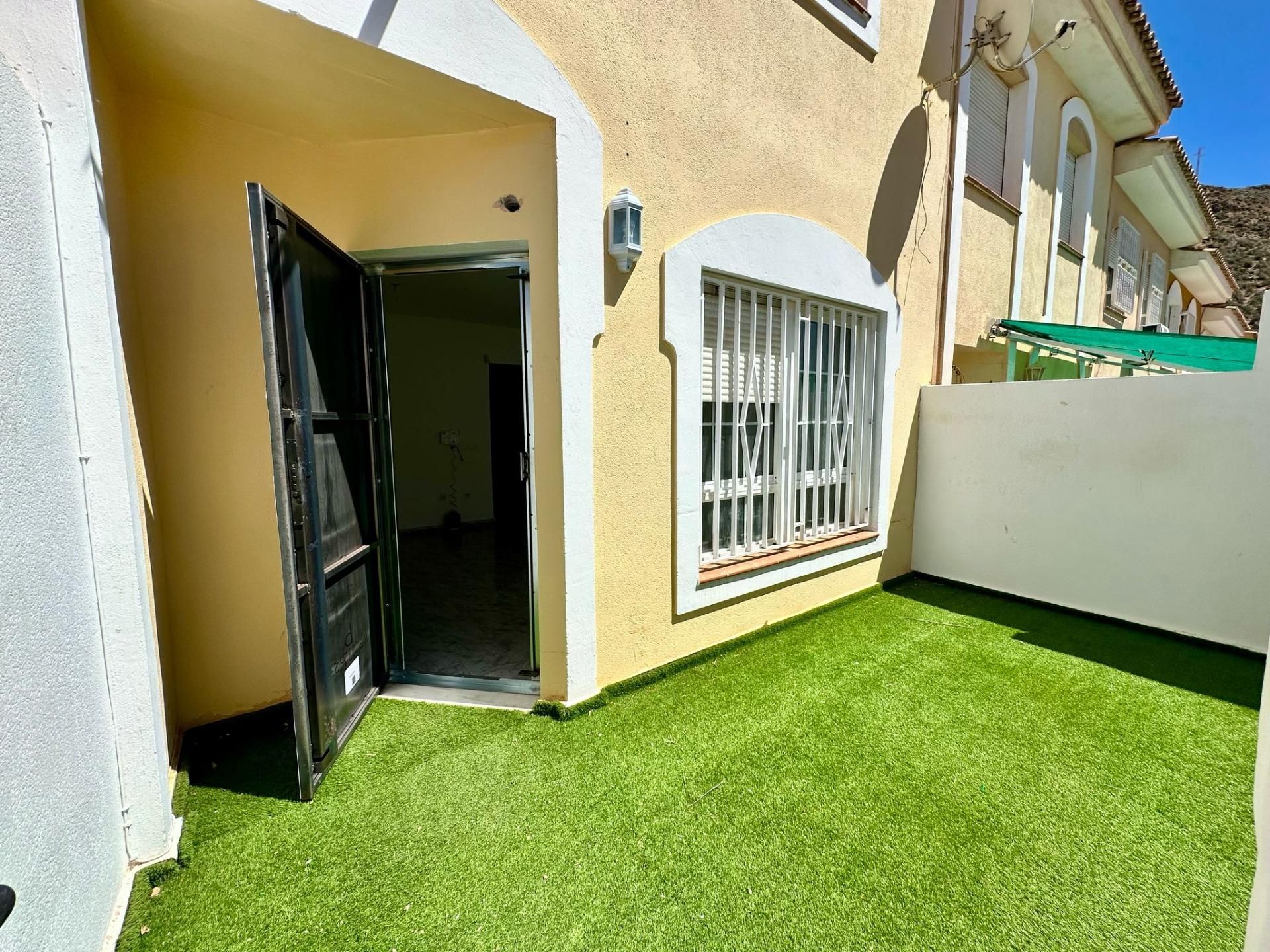 Exterior view of Duplex for sale in Roquetas de Mar  with Terrace