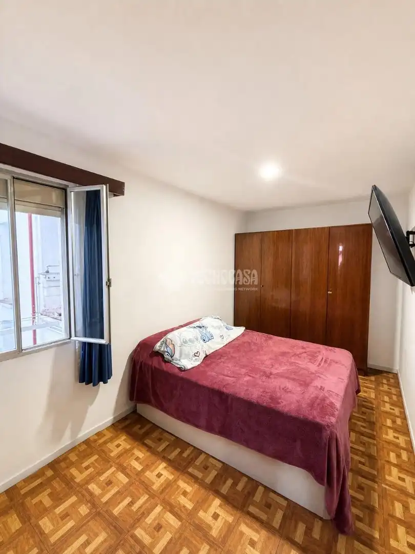 Bedroom of Flat for sale in Madrid  with Air Conditioner and Balcony