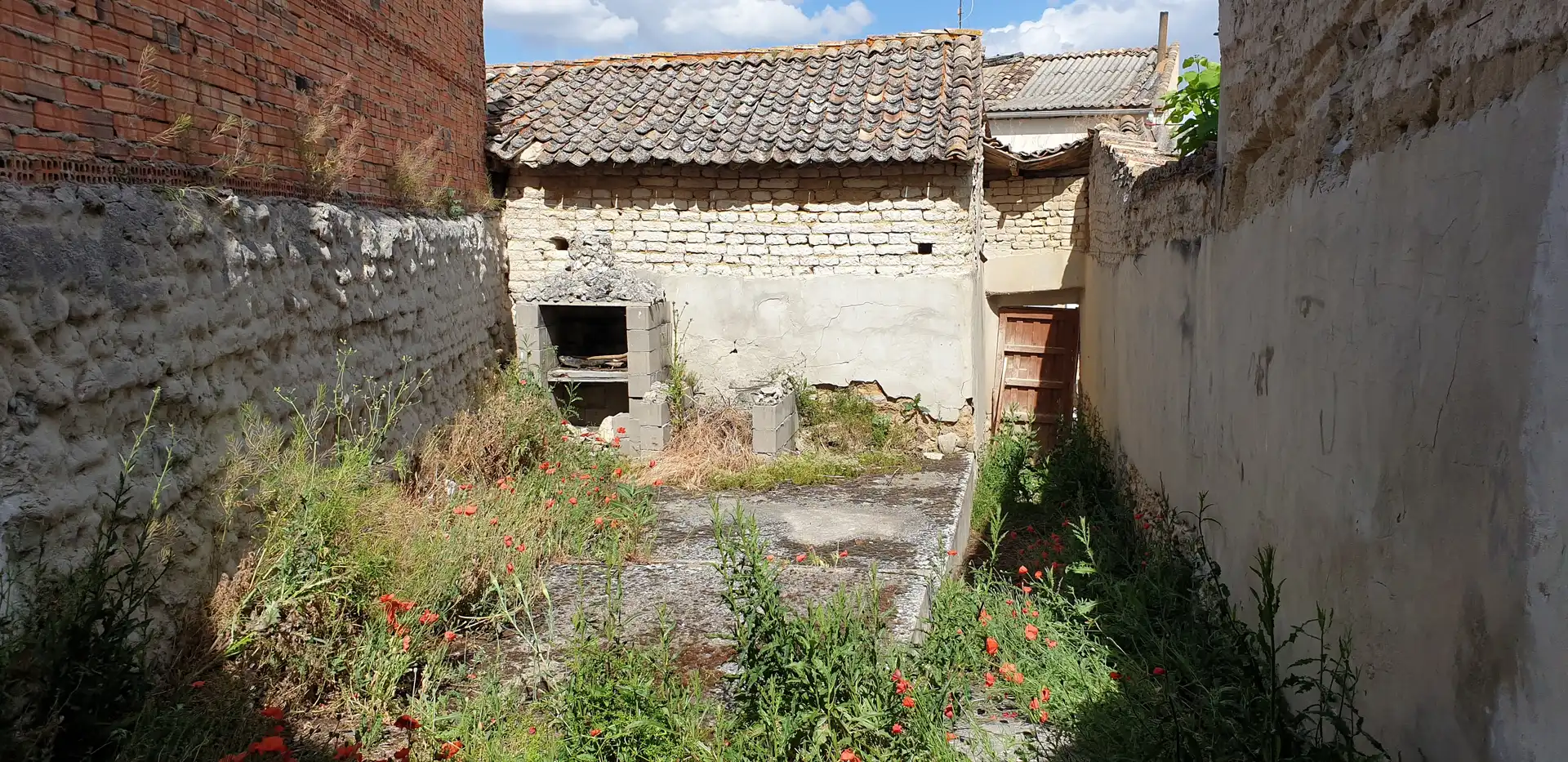 Detached homes for sale in Calle Santa Maria, Esguevillas de Esgueva
