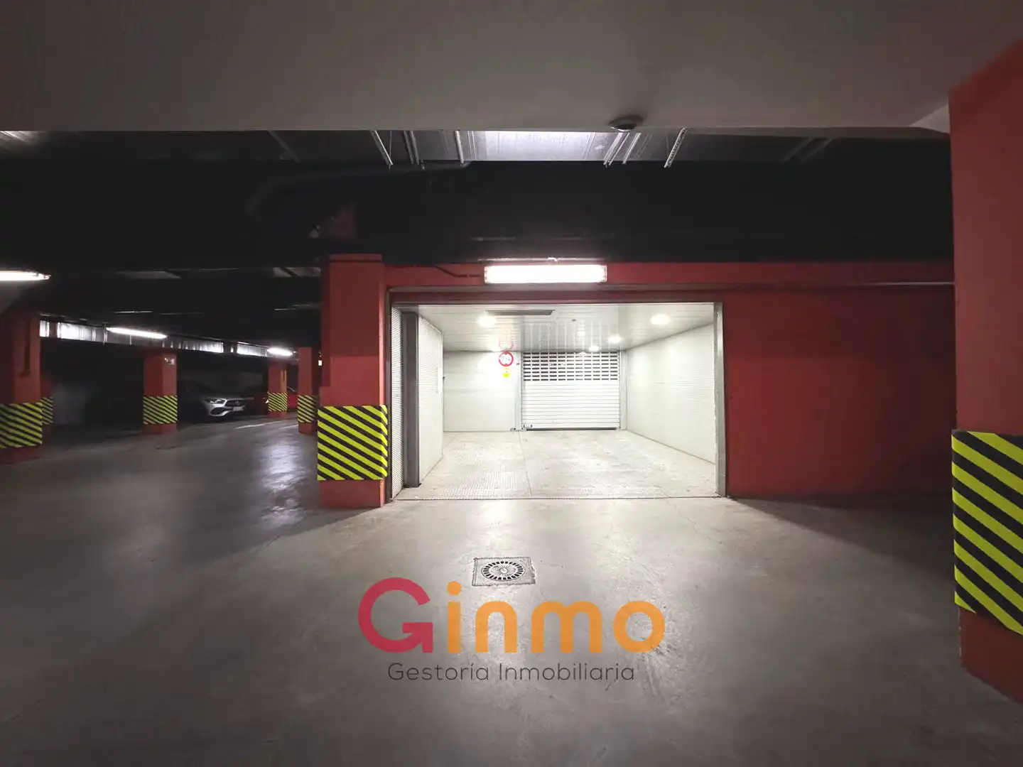 Parking of Garage for sale in Madrid  with Alarm