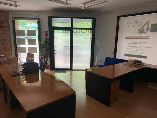 Local comercial en Alquiler en Calle PARIS en La Romànica