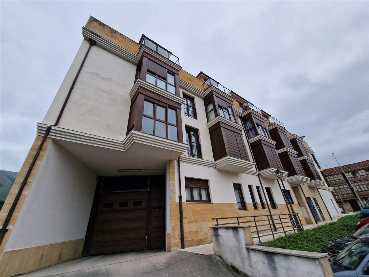 Vista exterior de Garatge en venda en Peñamellera Baja