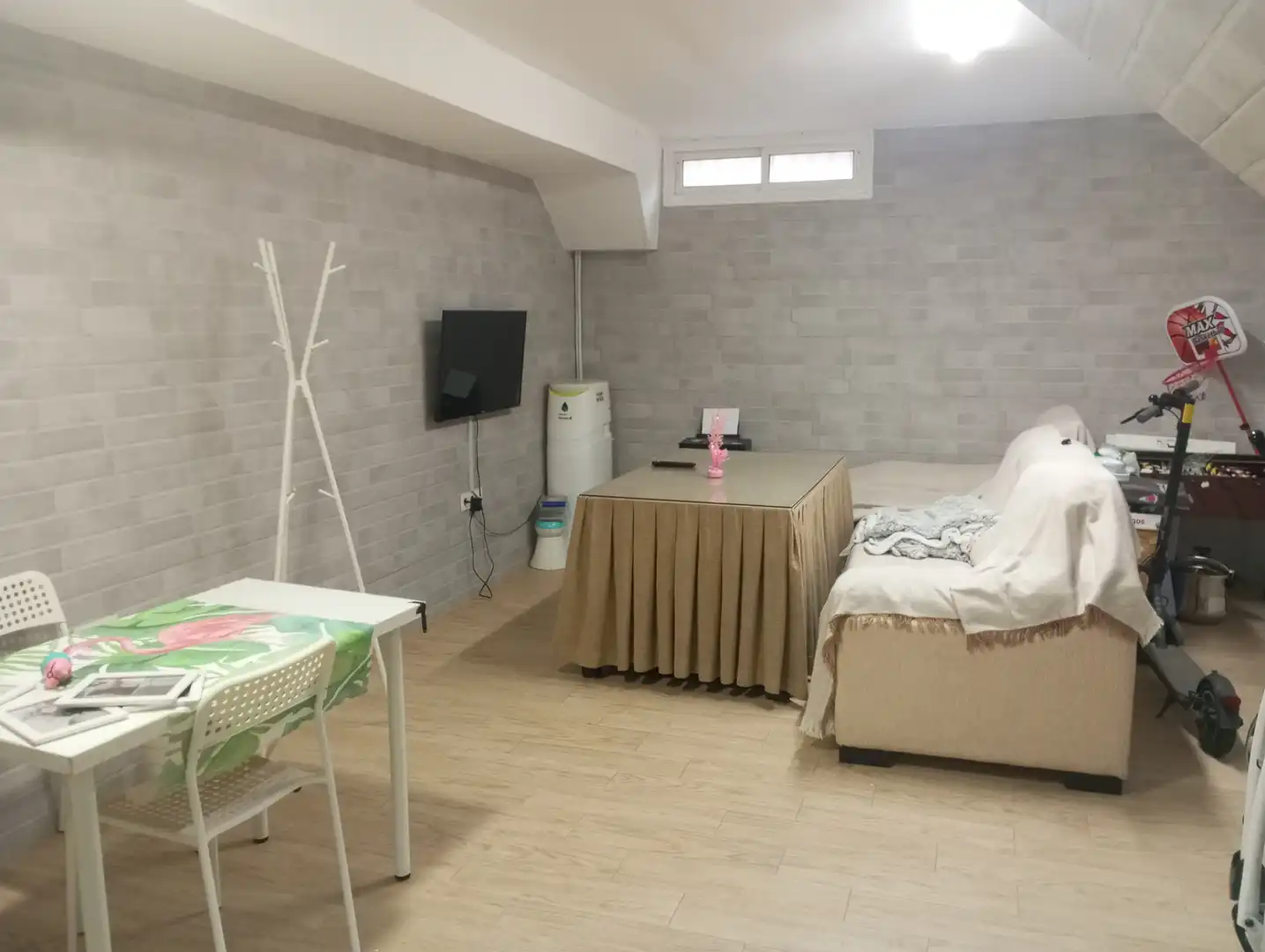 Einfamilien-Reihenhaus zur Miete in La Algaba mit Klimaanlage, Terrasse und Abstellraum