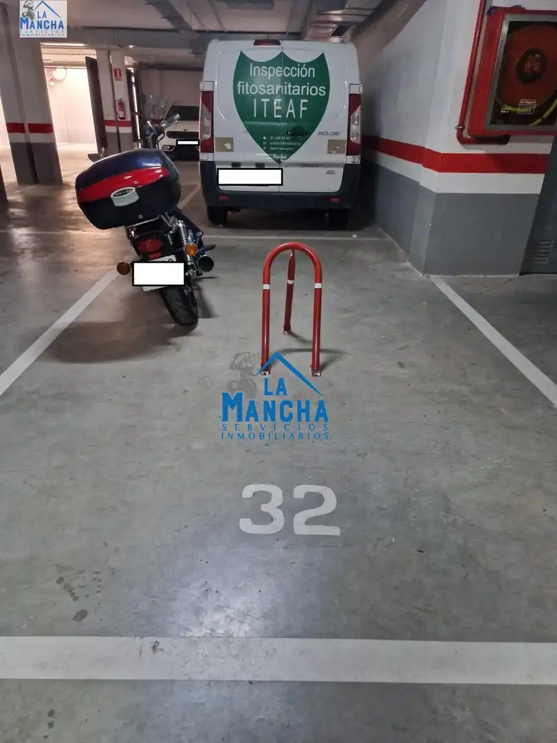 Parkplatz von Garage zum Verkauf in Albacete