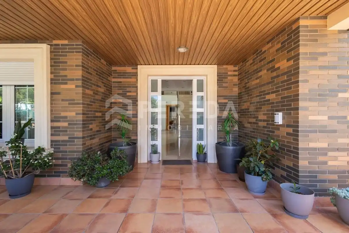 Casa o chalet en venta en Roquetas de Mar con Aire acondicionado, Jardín privado y Piscina