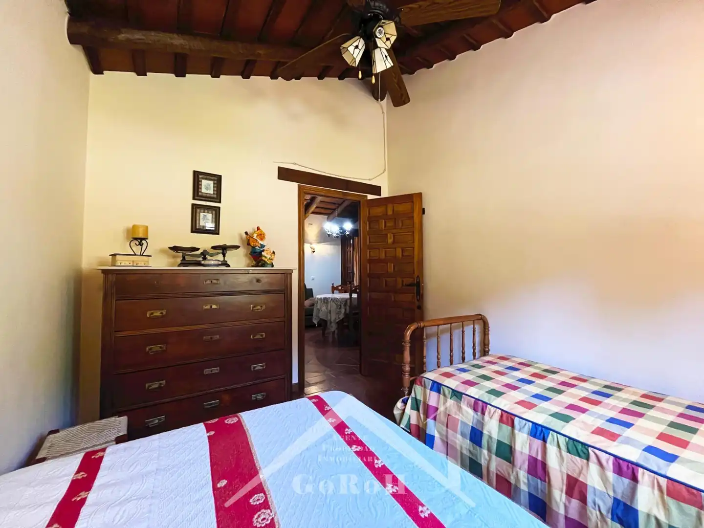 Dormitori de Casa o xalet en venda en Cazalla de la Sierra amb Jardí privat, Traster i Piscina