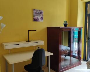 Bedroom of Flat to rent in  Sevilla Capital  with Air Conditioner