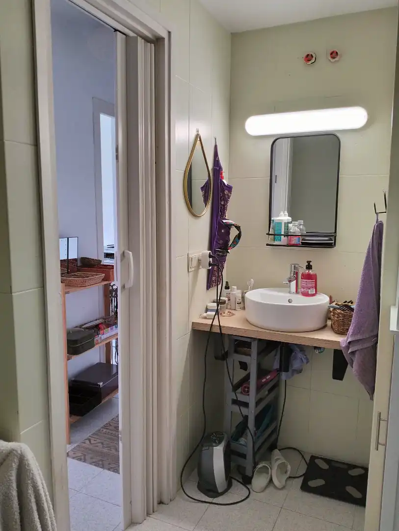 Baño de Ático en venta en Banyoles con Aire acondicionado, Parquet y Terraza