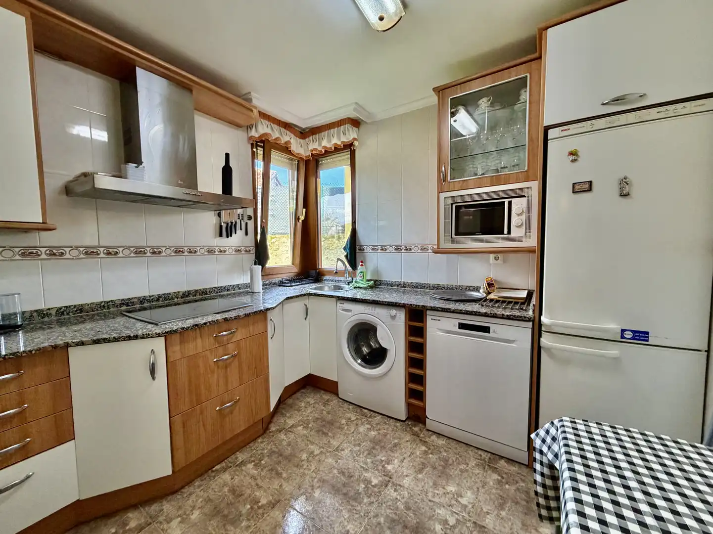 Cocina de Casa adosada en venta en Penagos con Calefacción, Jardín privado y Terraza