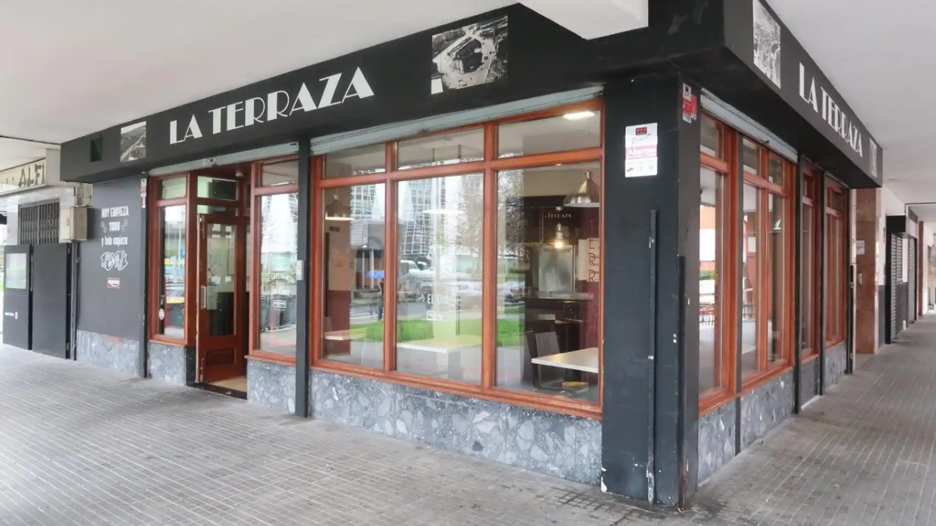 Local de lloguer a Rafael Alberti, 1, Someso - Matogrande