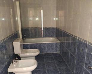 Bathroom of Apartment for sale in Taboadela