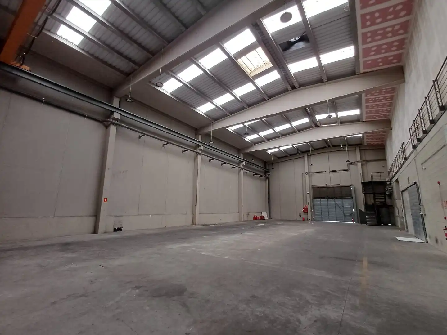 Fabrikhallen zur Miete in Pineda de Mar