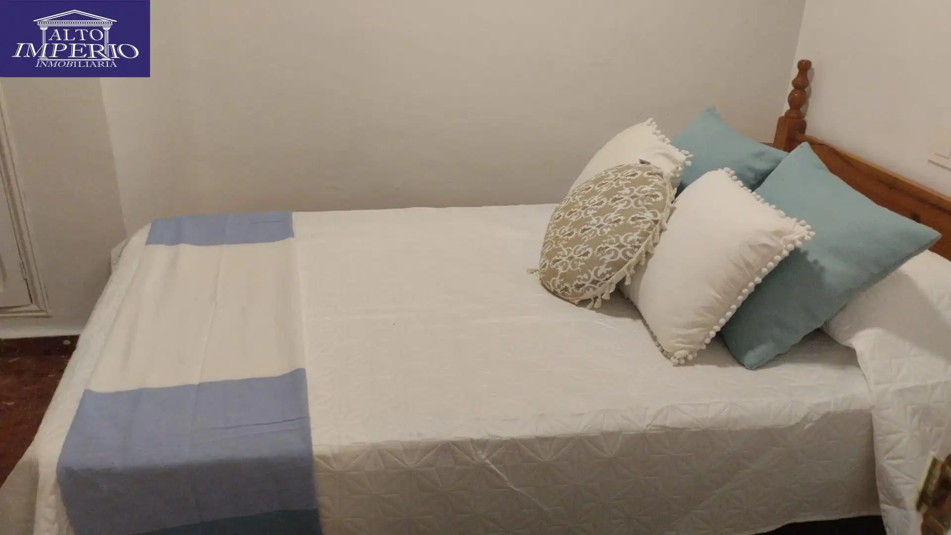 Habitación de Casa o chalet de alquiler en Granada