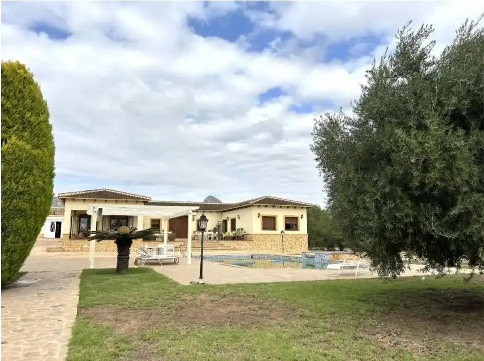 Casa rústica amb piscina en venda a N/A, imagen 109