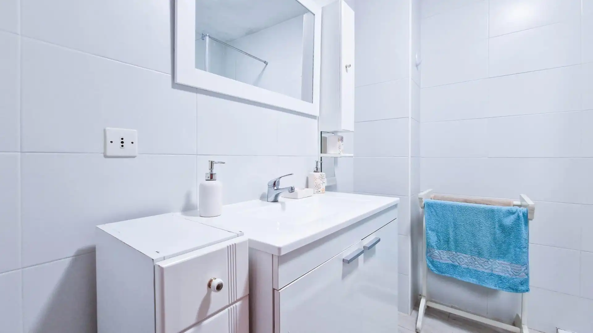 Badezimmer von Wohnung zur Miete in Badajoz mit Möbliert und Balkon