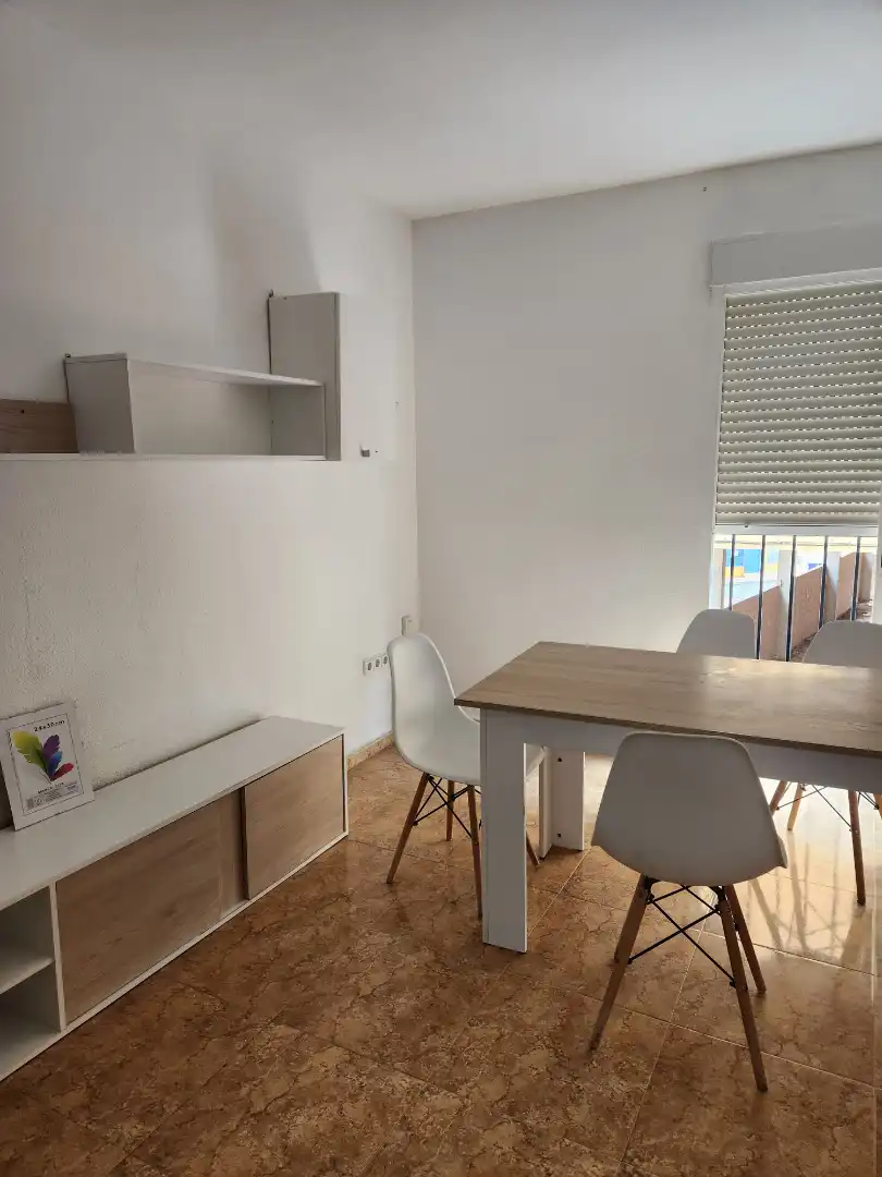 Flat for rent in Calle Sevilla Moreno, 20, Centro